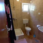 One-bedroom With Terrace شقة