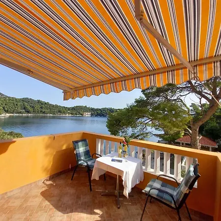 One-bedroom With Terrace Appartamento Sobra