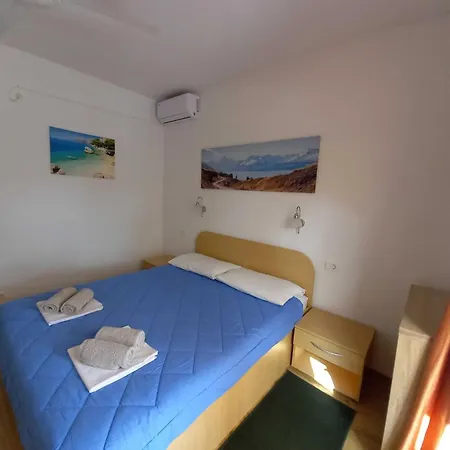 One-bedroom With Terrace Sobra