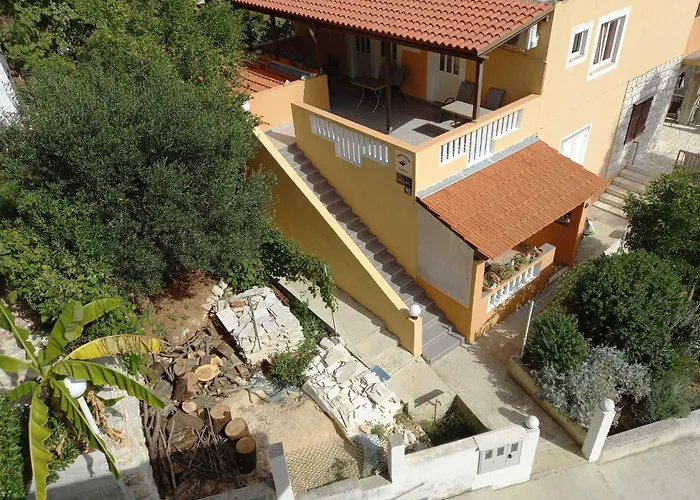 Apartament One-bedroom With Terrace Sobra