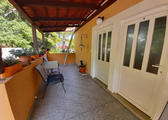 One-bedroom With Terrace Sobra